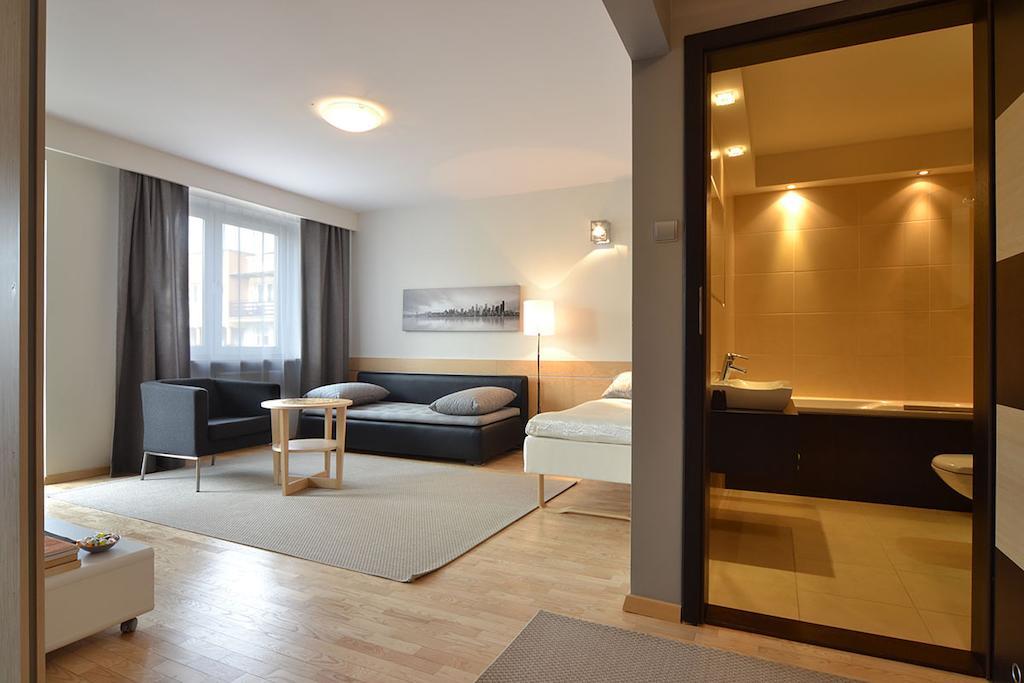 Apartament Classic キェルツェ 部屋 写真